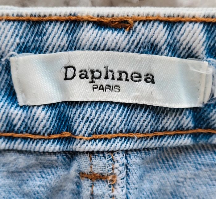 Jupe courte en jean bleue claire délavée Daphnea Paris Taille 38 - photo numéro 3