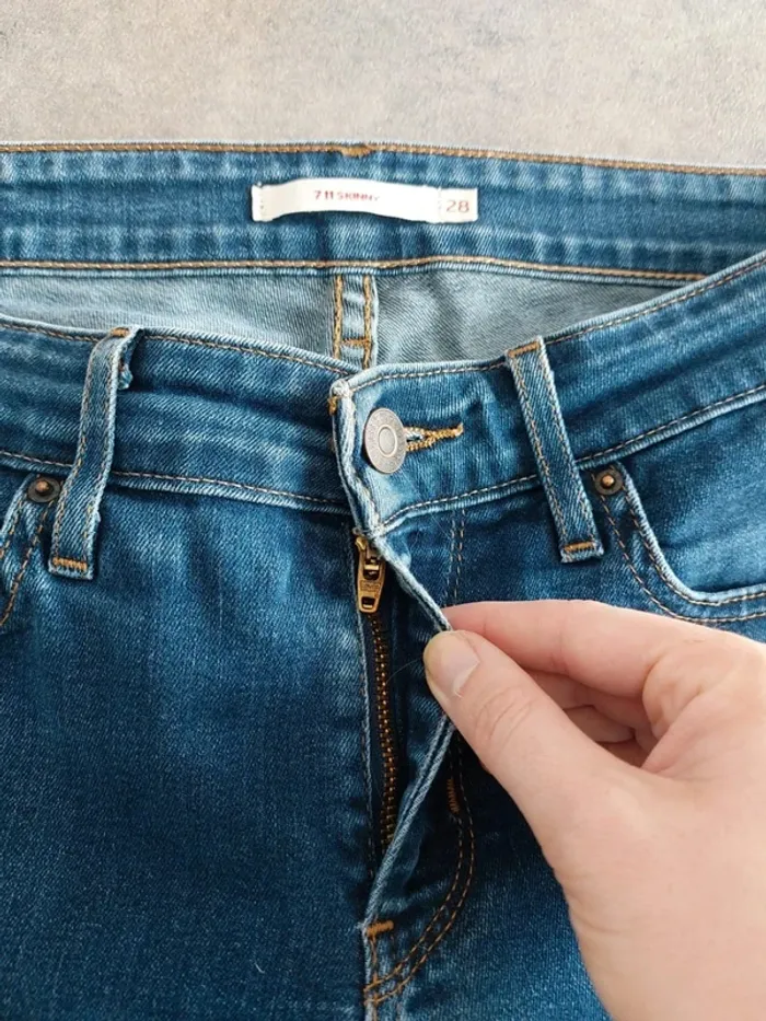 Levi's 711 w28 - photo numéro 5
