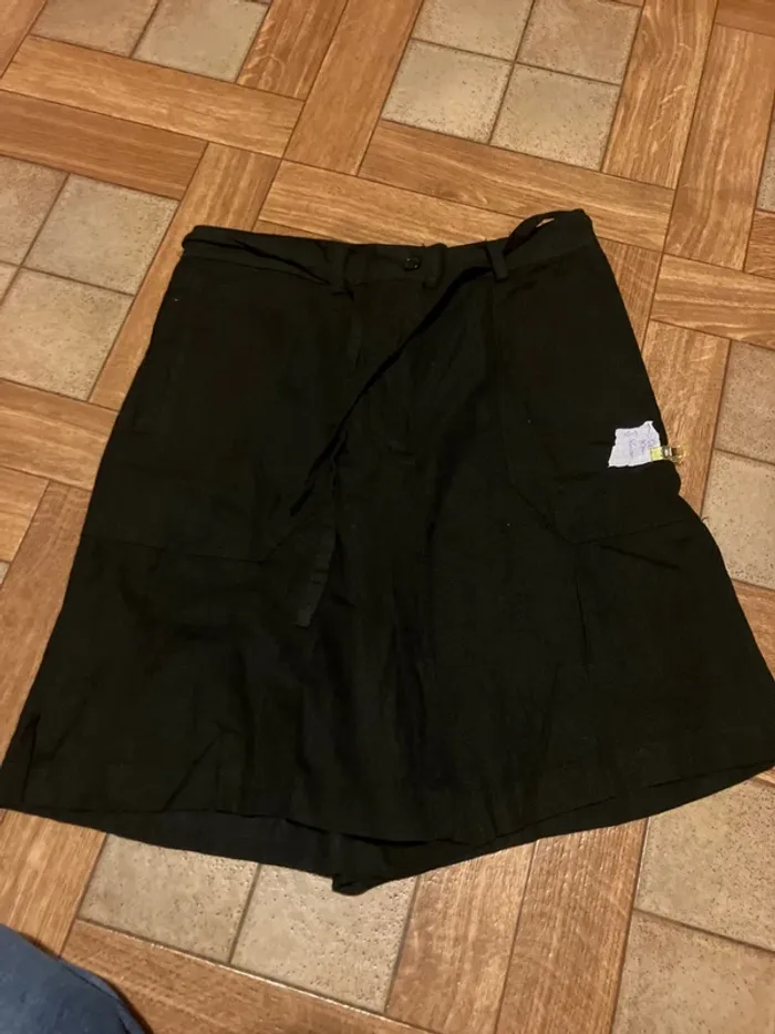 Short léger matière @