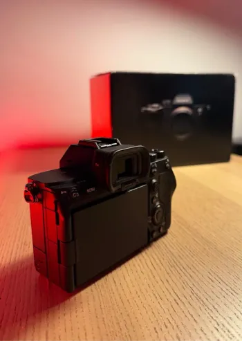 Sony _alpha _ 7_ IV.