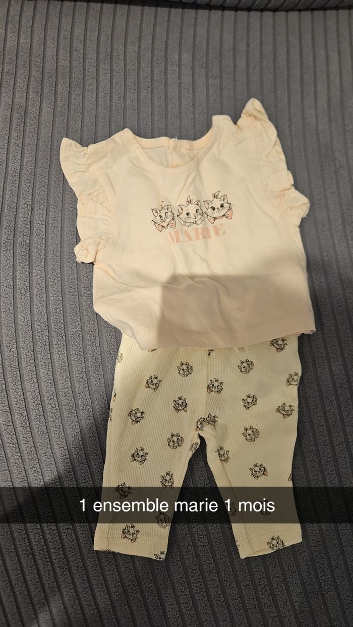 Vêtements bébé 1 à 3 mois - photo numéro 2
