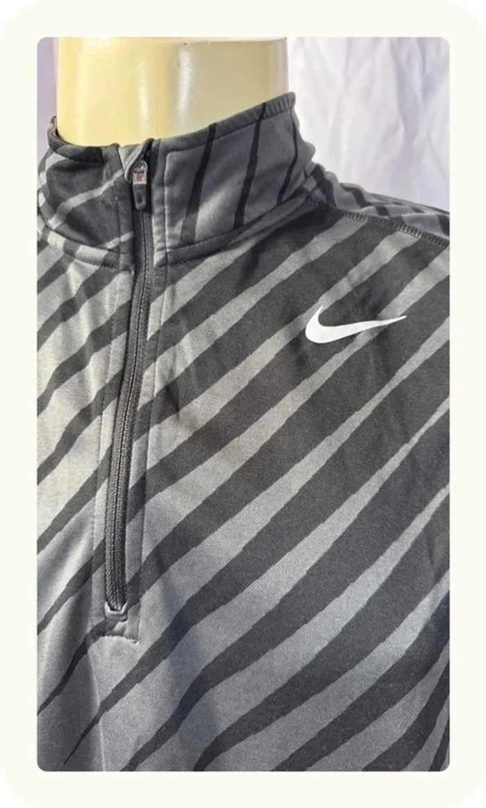 Haut manches longues sport homme Nike Taille XL - photo numéro 2