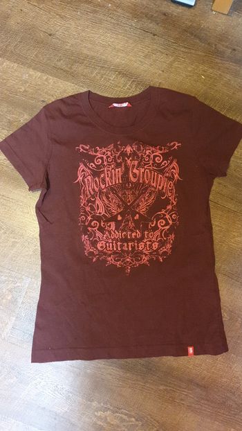 Tee shirt