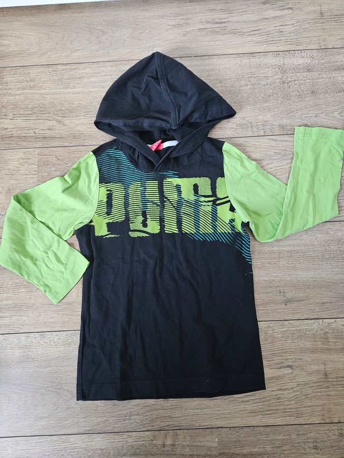 T.shirt manches longues à capuche noir et vert Puma 6 ans