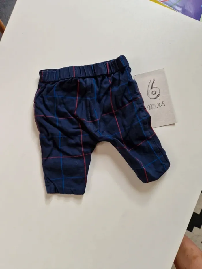 Pantalon 6 mois - photo numéro 3