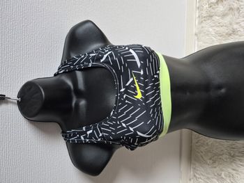 Brassière Nike noire - Taille S - Neuve