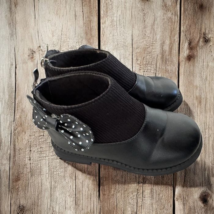 🌸 Jolie petite bottine noir avec noeud papillon - Taille grand 28 🌸 - photo numéro 2