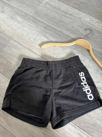short Adidas