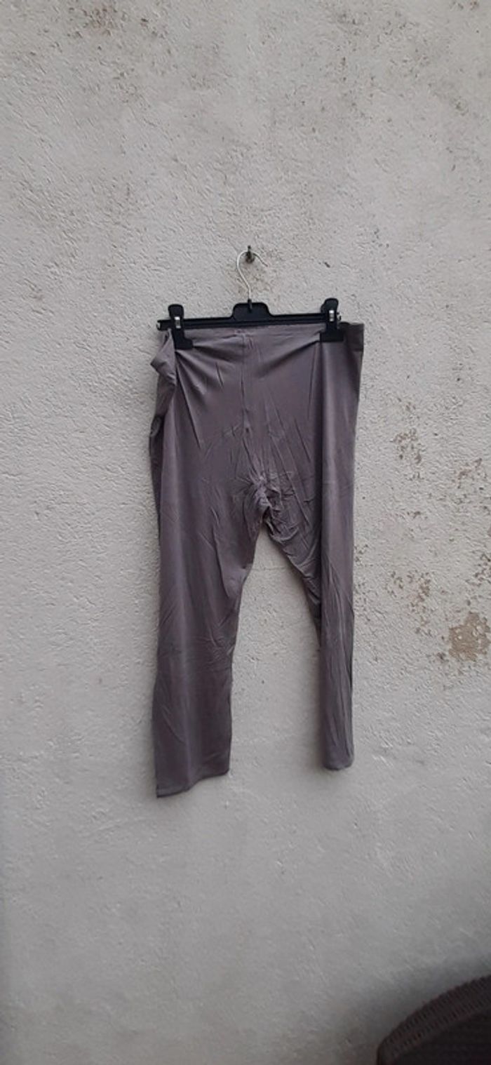 Legging mi long gris taille 46/48 - photo numéro 3