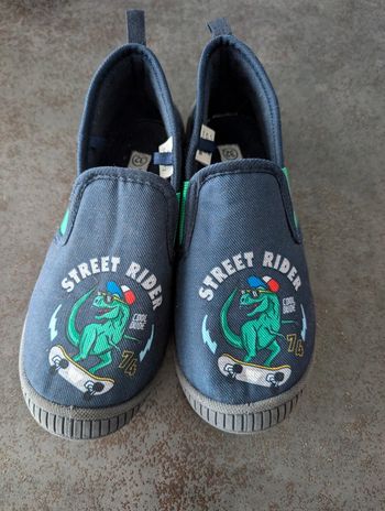 Chaussons garçon 32 comme NEUFS