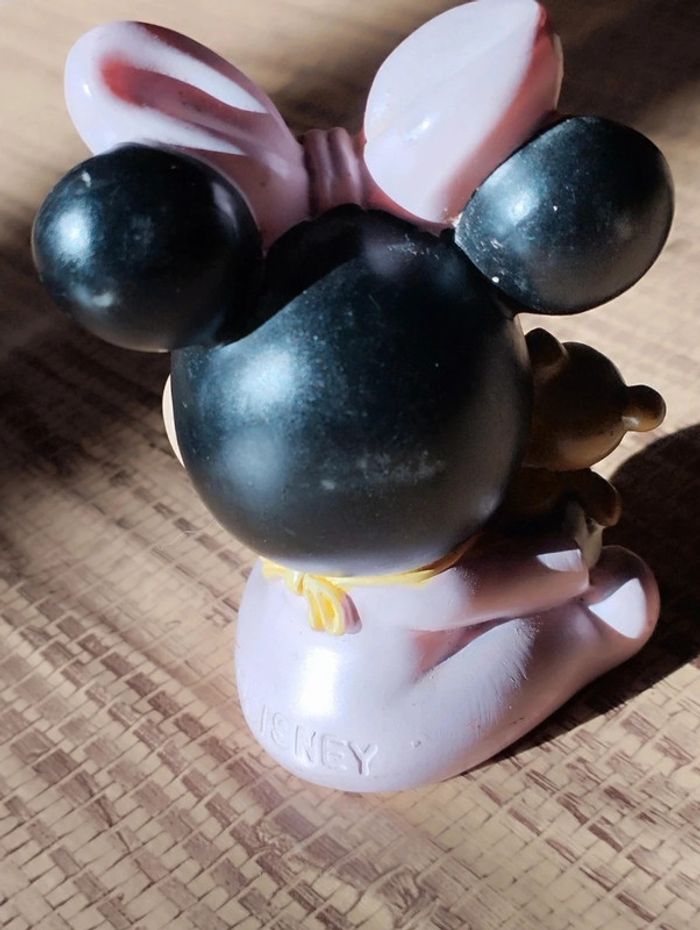 Minnie et son doudou Disney - photo numéro 3