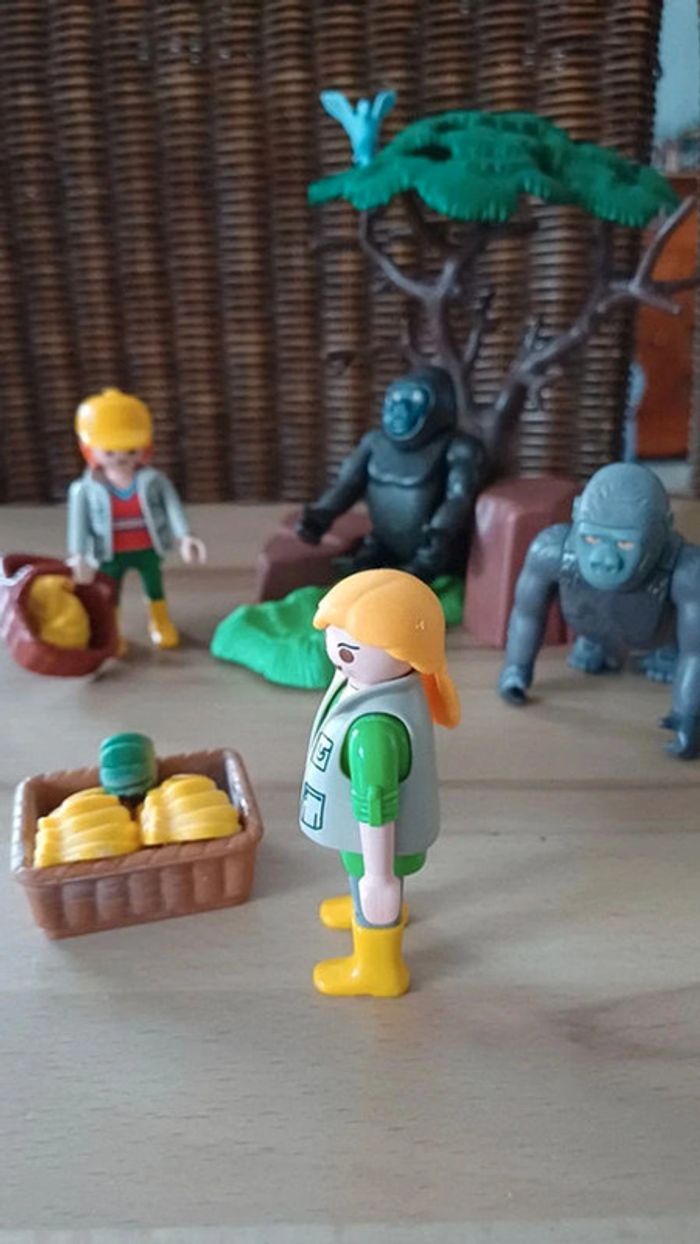 Éleveurs et gorilles playmobil - photo numéro 2