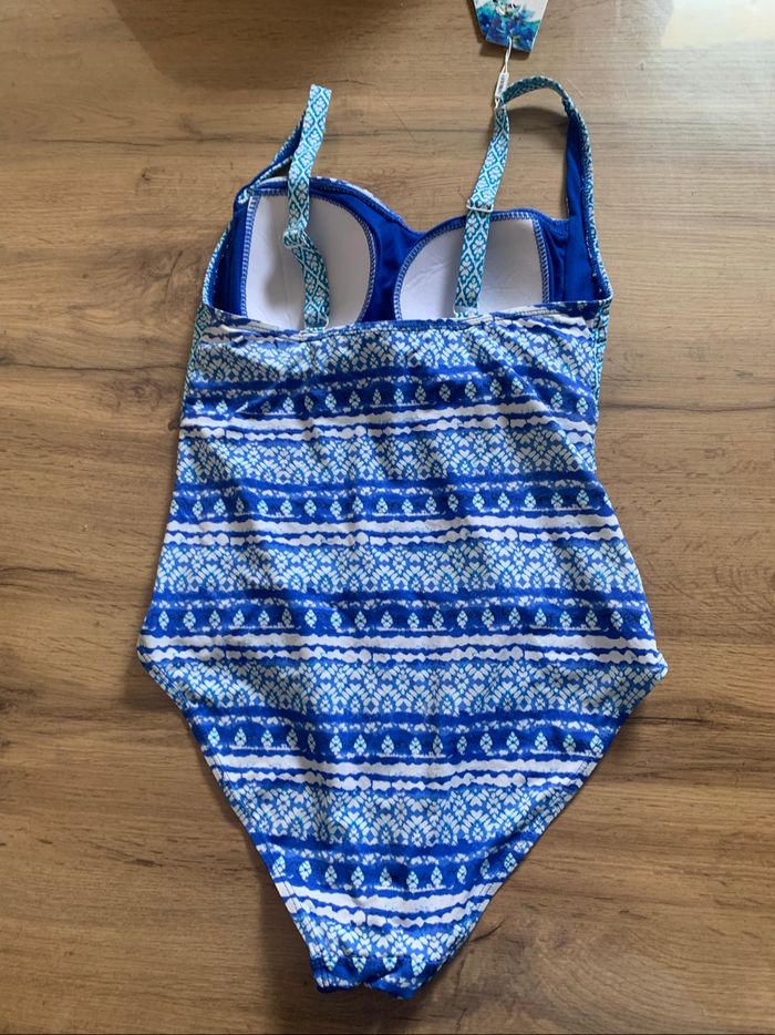 Maillot de bain neuf taille 38 - photo numéro 2
