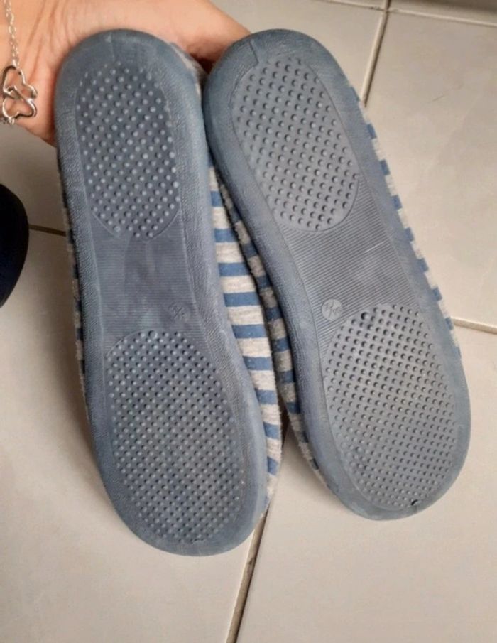 Pantouffles chaussons 34/35 - photo numéro 3