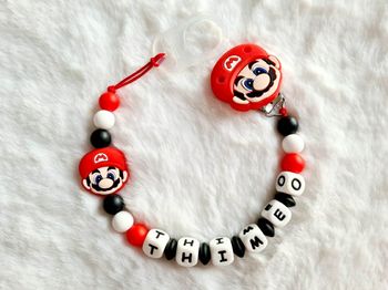 Attache sucette  mario personnalisé en silicone