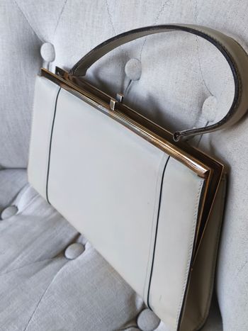 👜 Sac à main vintage ivoire – cuir lisse – années 60/70