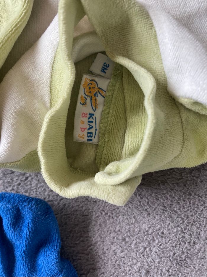 Lot pyjamas velours bébé  3 mois - photo numéro 2