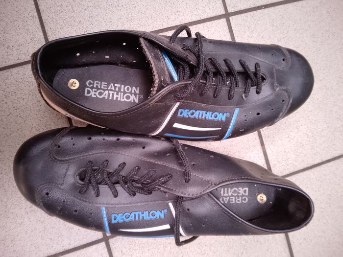 Chaussures de vélo Decathlon, bleu et noire pointure 42 neuf. - photo numéro 5