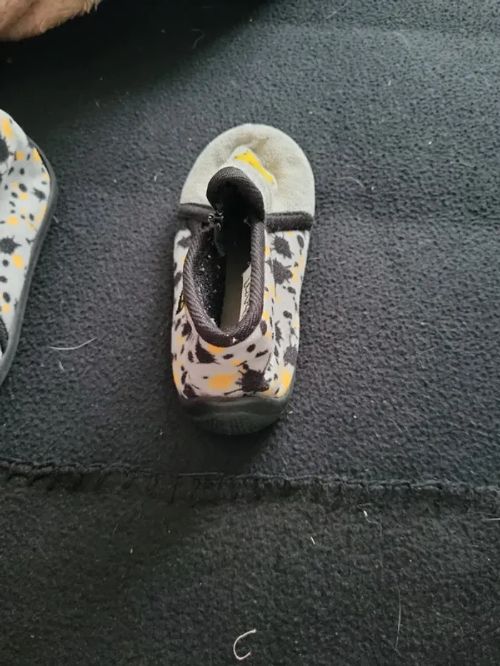 Chaussons Pokemon taille 24 - photo numéro 6