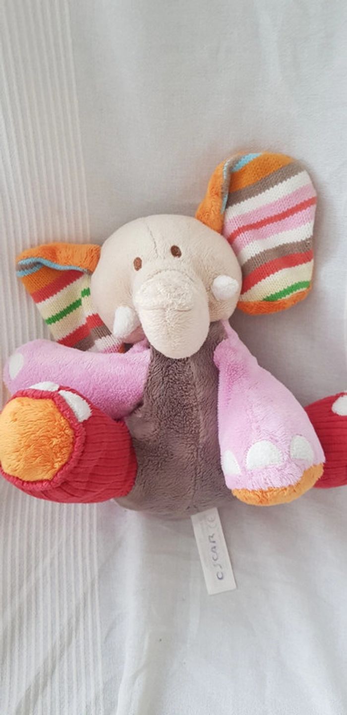 Éléphant  happy horse - photo numéro 3