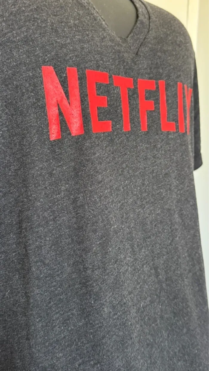 T-shirt officiel Netflix rare - photo numéro 3