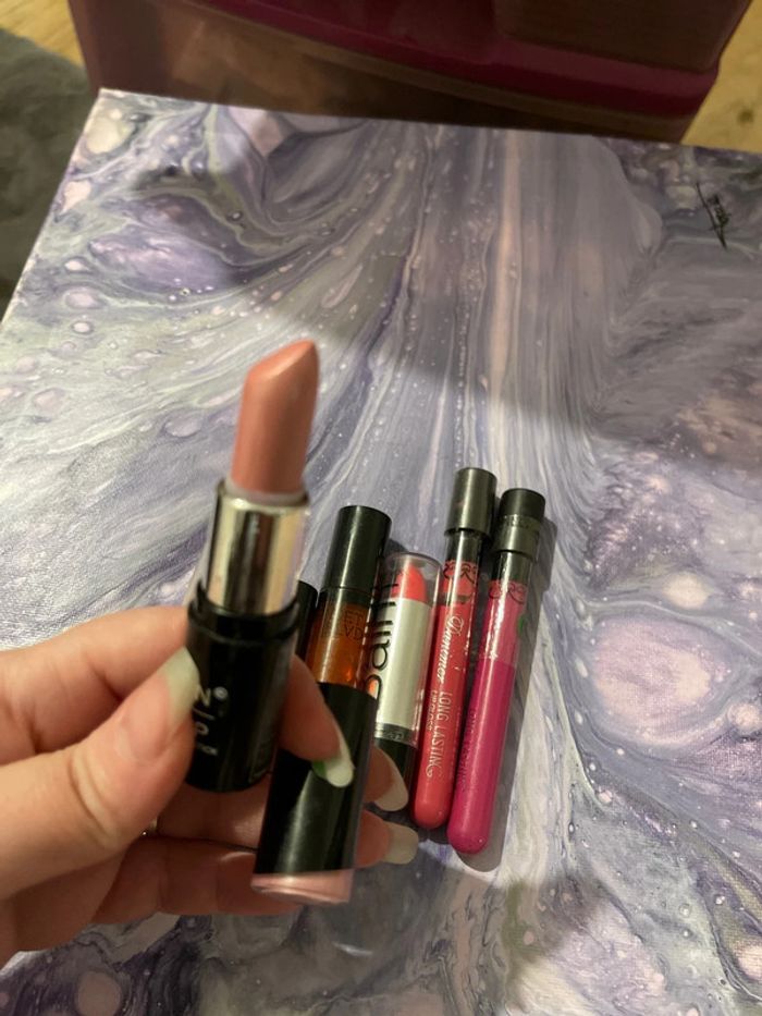 Divers Gloss et rouge à lèvres - photo numéro 4