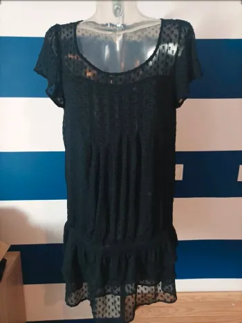 Robe noire plumetis manches courtes K woman taille 40