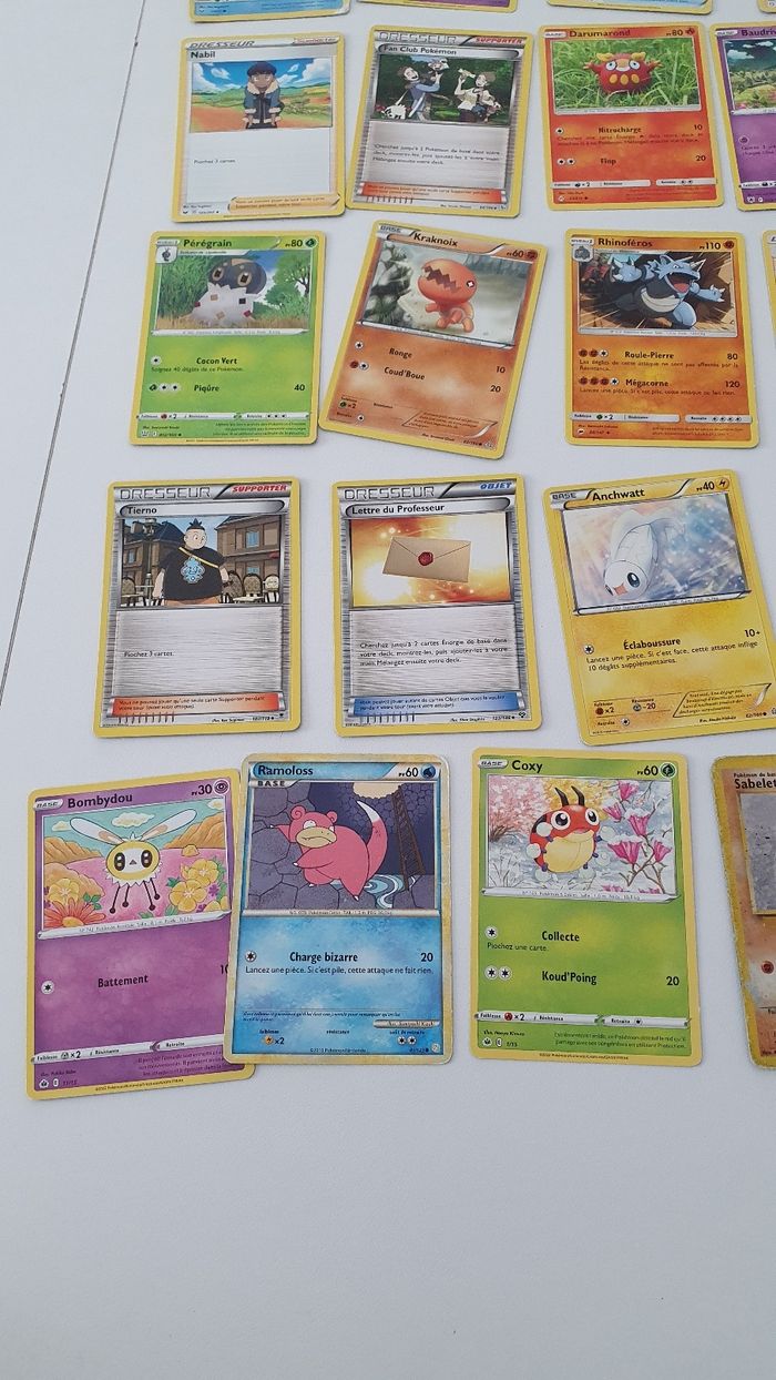 Lot de 35 cartes Pokemon - photo numéro 3