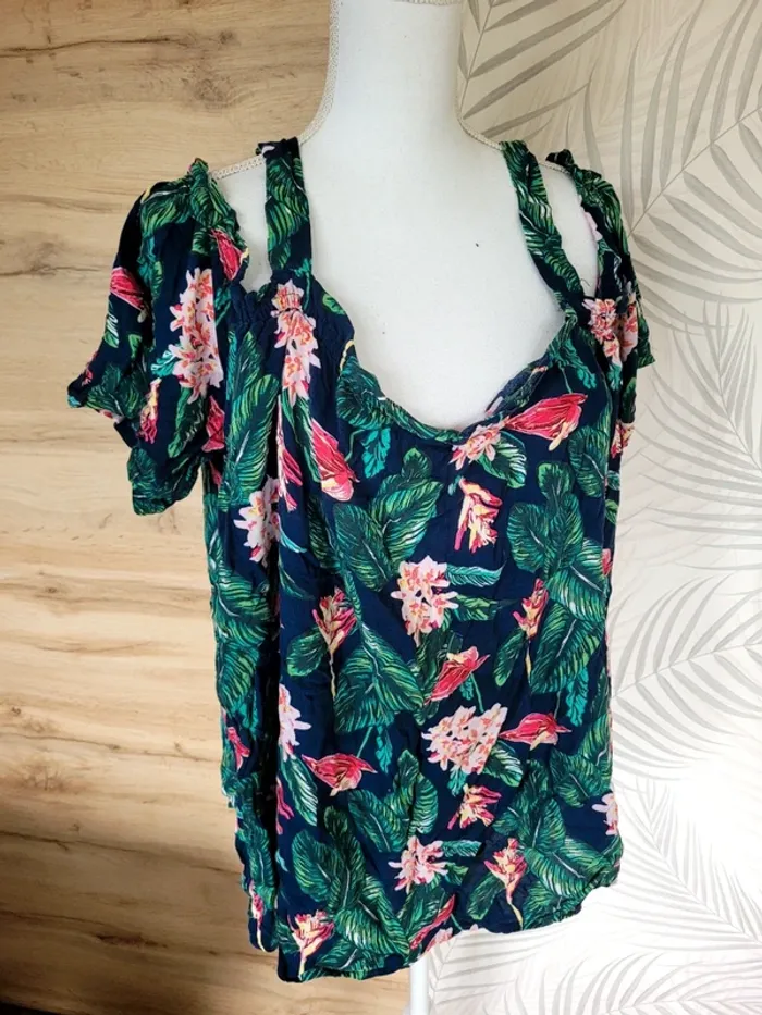 Haut femme taille 52 fleuri kiabi