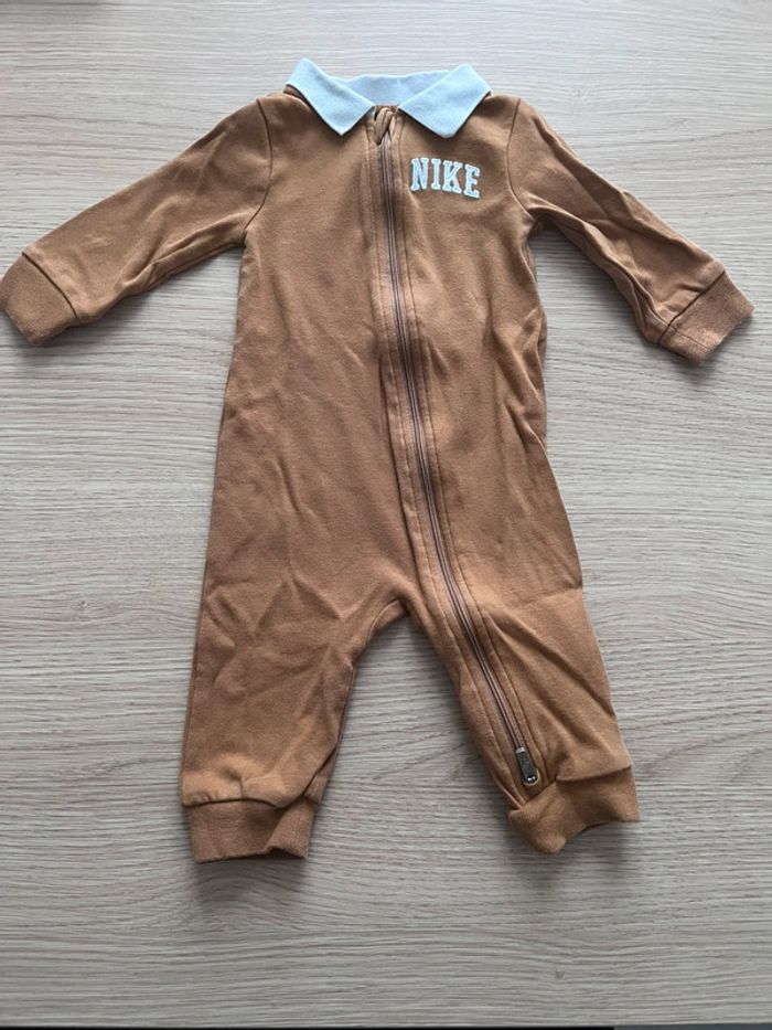 Pyjama avec col nike