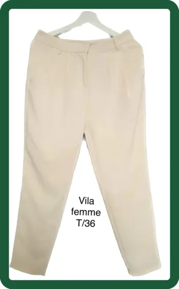 Pantalon classique à pinces couleur crème VILA  T /S