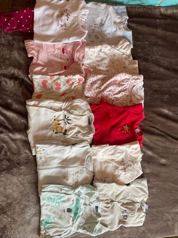 Lot pyjama et vêtement