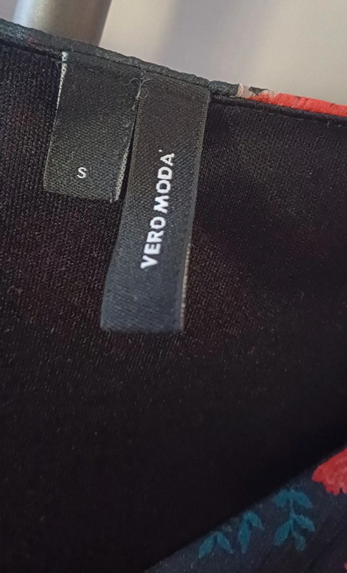 Robe fleurie Vero Moda – Taille S - photo numéro 3