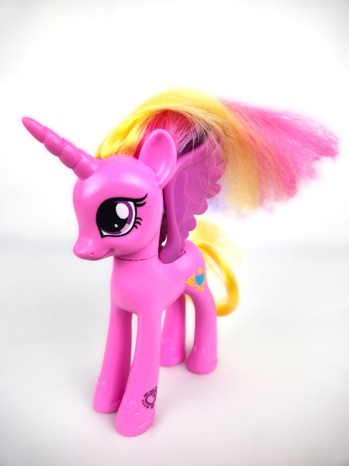 Figurine Princesse Cadance My Little Pony - licorne Ailée - Hasbro