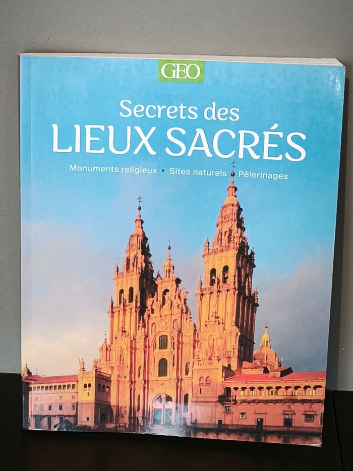 Livre "secrets des lieux sacrés"