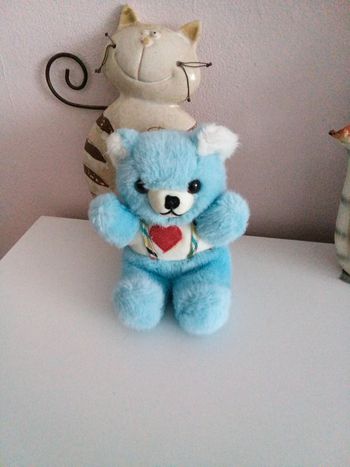 Petit ours bleu