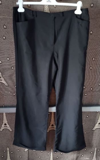 Pantalon noir à jambes larges taille 48