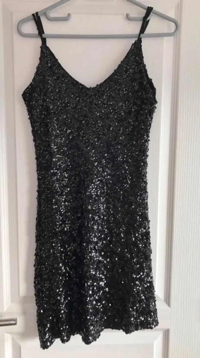 Robe à sequins noir - photo numéro 6