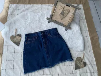 Jolie jupe en jean Levis xs