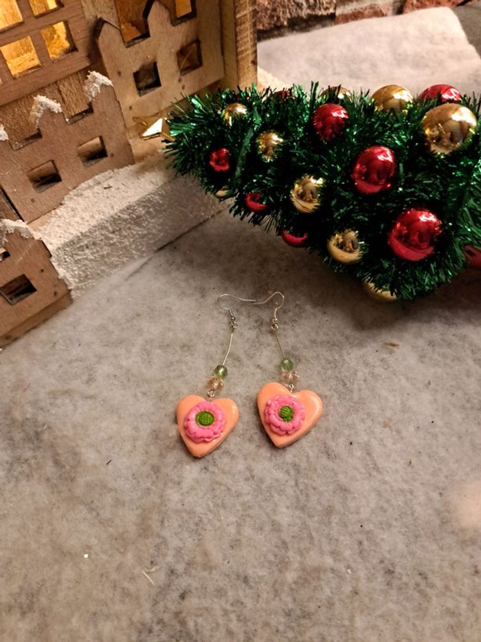 Boucles d'oreilles saumon rose vert