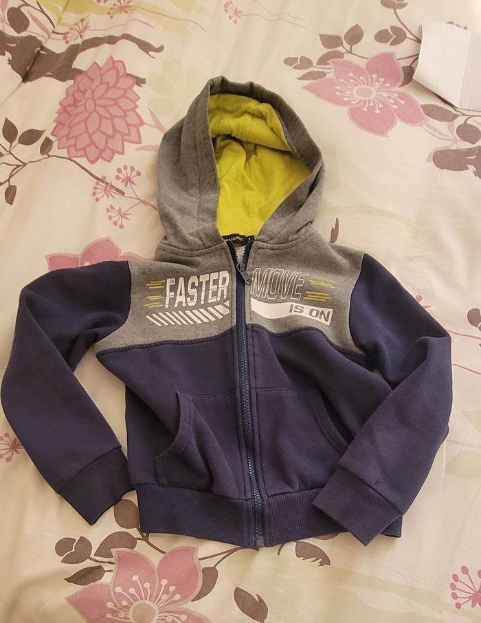 Gilet à capuche garçon 8 ans