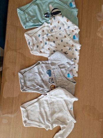 Lot de 4 body manon et Valentin