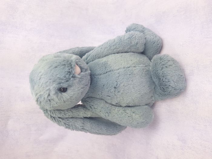 Peluche Jellycat de collection retired lapin Bashful Dusky Blue Bunny original medium BAS3DUSKB neuf - photo numéro 7
