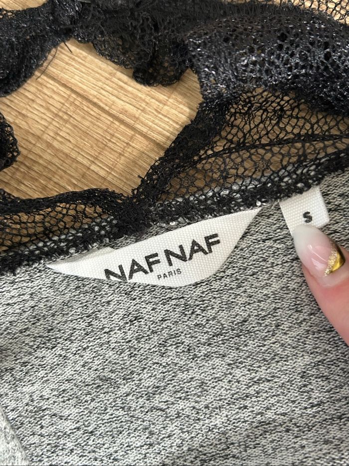 Pull gris et noir avec dentelle Naf Naf taille S excellent état - photo numéro 10