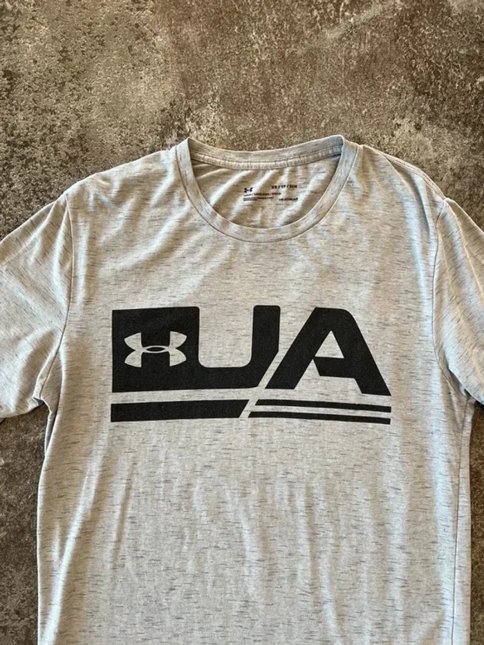 T shirt gris sport homme Under Armour taille XS Camiseta deportiva hombre Maglietta uomo Herren - photo numéro 2