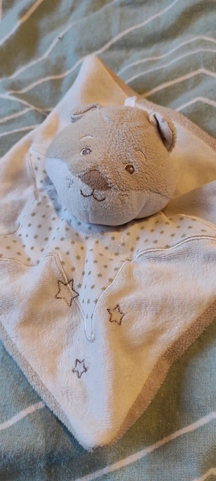 Doudou 🐻 ours beige blanc étoiles - photo numéro 2