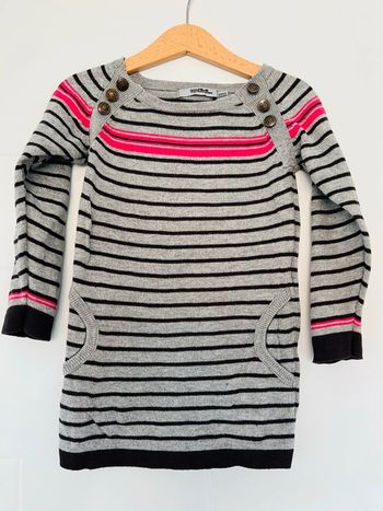 Pull Tape à l’œil en 5ans avec défaut