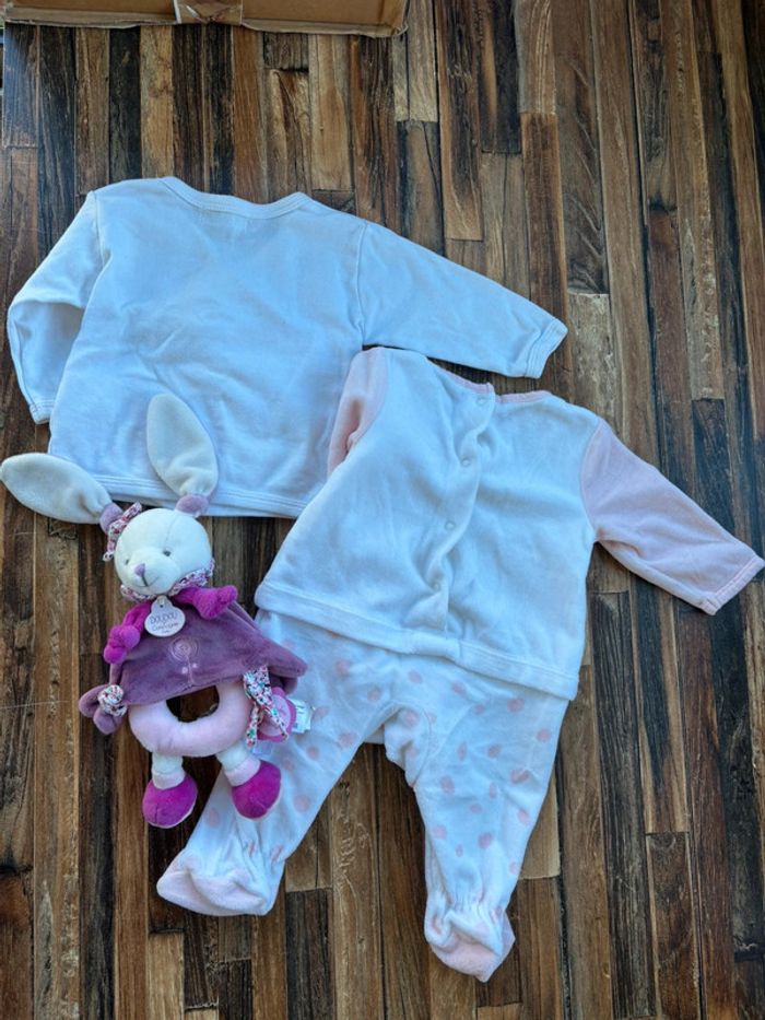 Pyjama et gilet cache cœur 1 mois - photo numéro 4