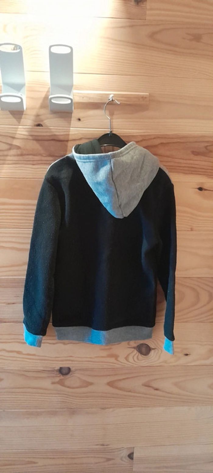 Pull à capuche 10 ans - photo numéro 4
