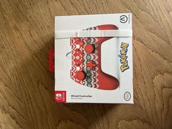 Manette switch Pokémon scellée